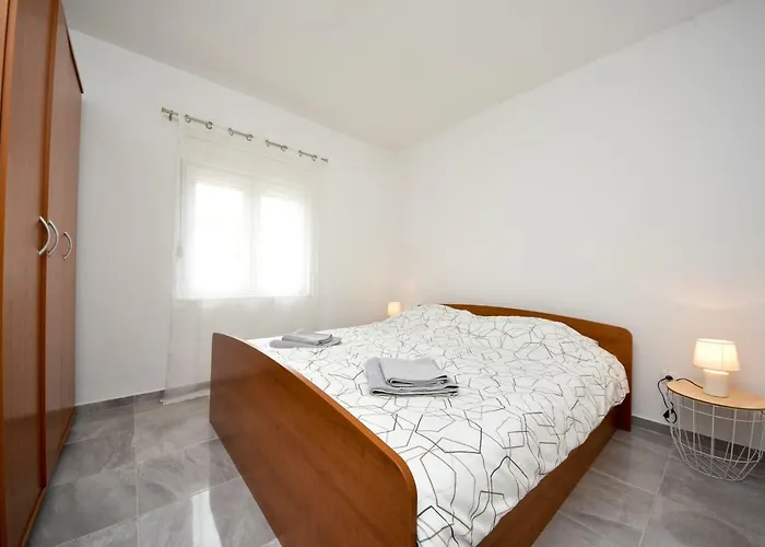 Lilly Apartman Zára